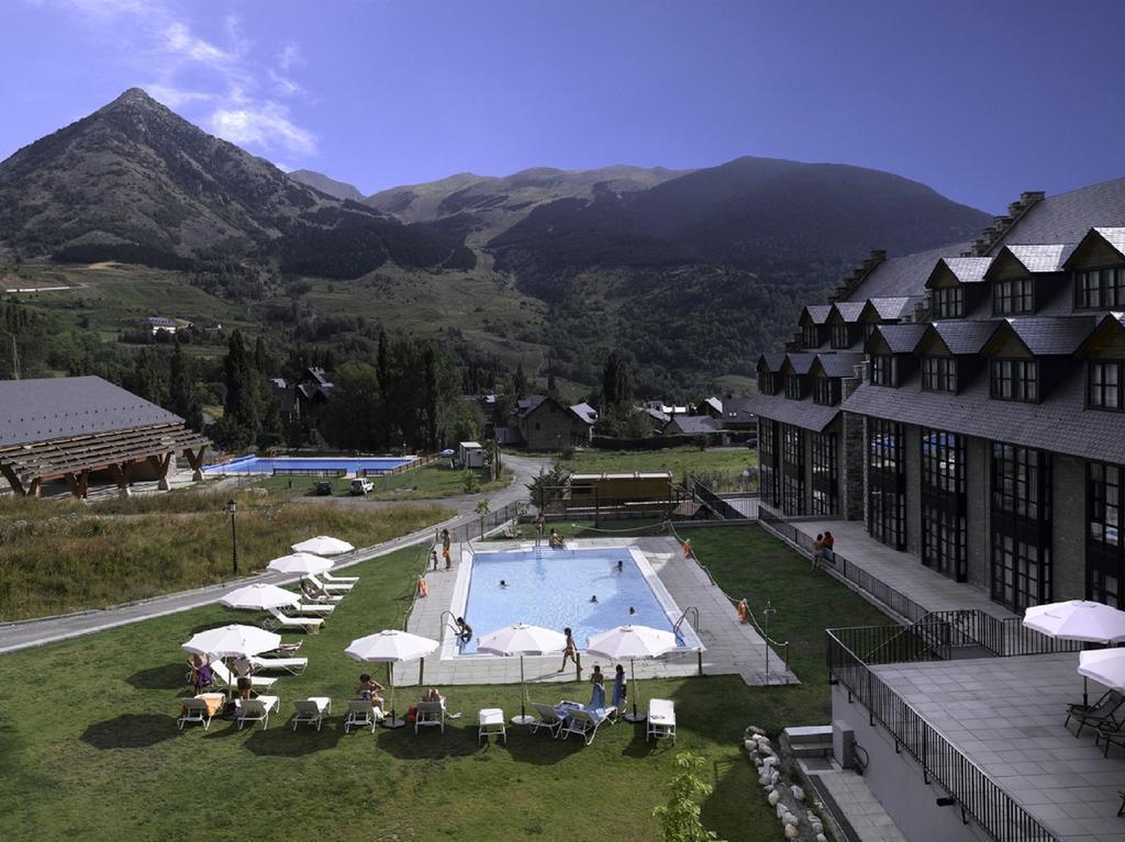Hg Cerler Hotel Bagian luar foto